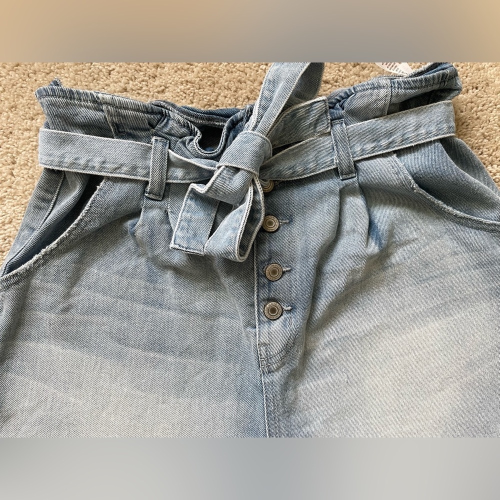 High Rise Mom Shorts - Picture 4 of 6